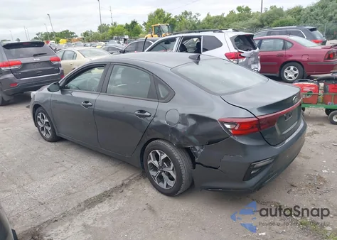 2019 Kia Forte Lxs z USA, uszkodzony, nr VIN 3KPF24AD9KE121732